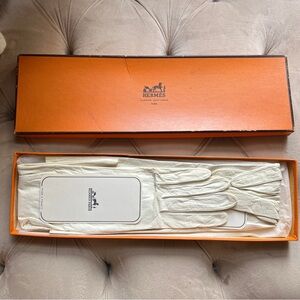 🥀 Stunning Vintage Hermes Ivory Leather Opera Gloves size 6-7🥀